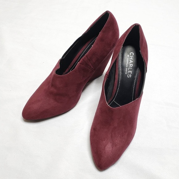 Charles by Charles David Burgundy Pointed Toe Ankle Bootie Wedges Size 8.5 - Picture 3 of 8